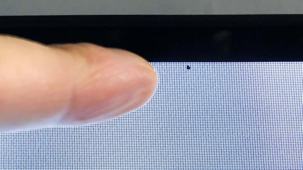 dead pixel on laptop screen