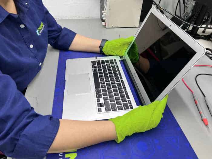 macbook air screen replacement product image 1 b2c